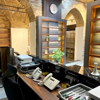 اجرای دکور و مصنوعات چوبی سفارشی